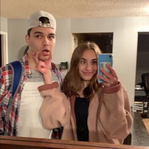 Meet your Posher, Cayla